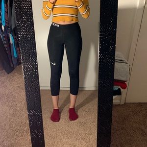 nike black cropped leggings
